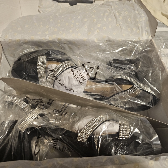 Copper Key Black Rhinestone Sandals - Picture 4 of 6